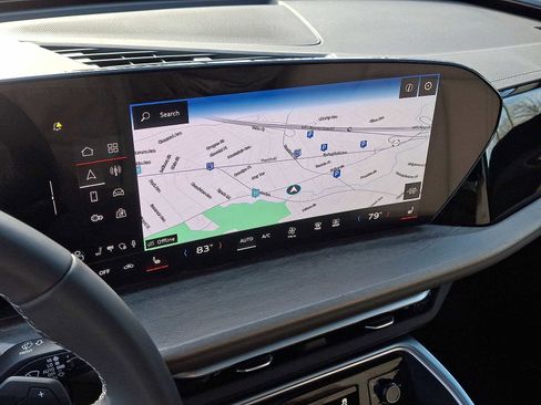 Certified 2025 Audi Q5 Premium w/ Convenience Package image 14