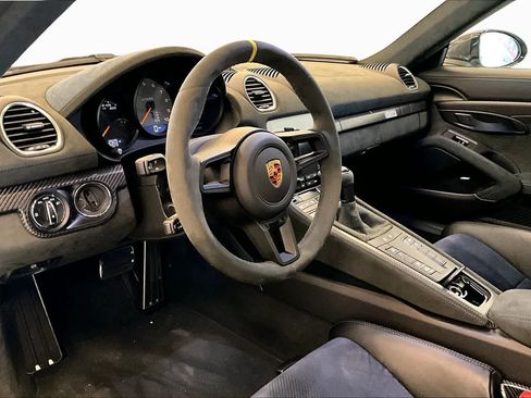 Used 2025 Porsche 718 Cayman GT4 RS RWD image 17