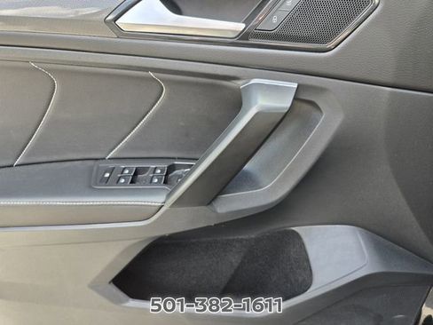 Used 2022 Volkswagen Tiguan SE FWD image 31