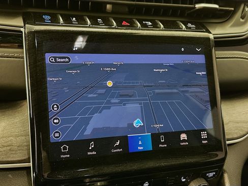 Used 2022 Jeep Grand Cherokee Limited 4xe image 22