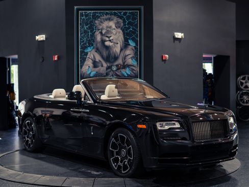 Used 2018 Rolls-Royce Dawn RWD image 27