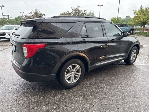 Used 2023 Ford Explorer XLT RWD image 9
