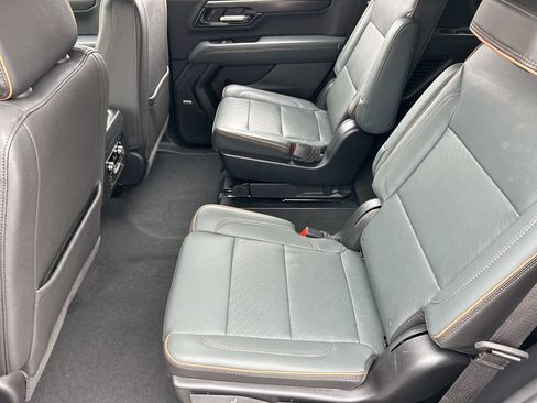 Used 2026 GMC Yukon AT4 AWD/4WD image 26