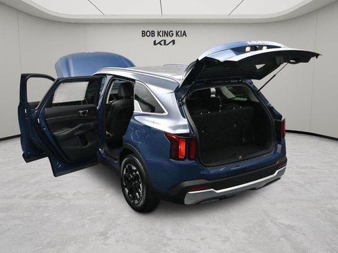 Used 2026 Kia Sorento S w/ S Panoramic Sunroof Package FWD image 5