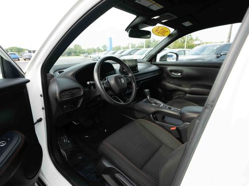 Used 2024 Honda HR-V Sport image 8