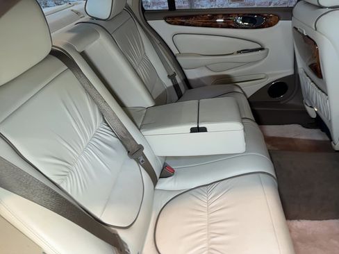 Used 2007 Jaguar XJ8 L RWD image 89