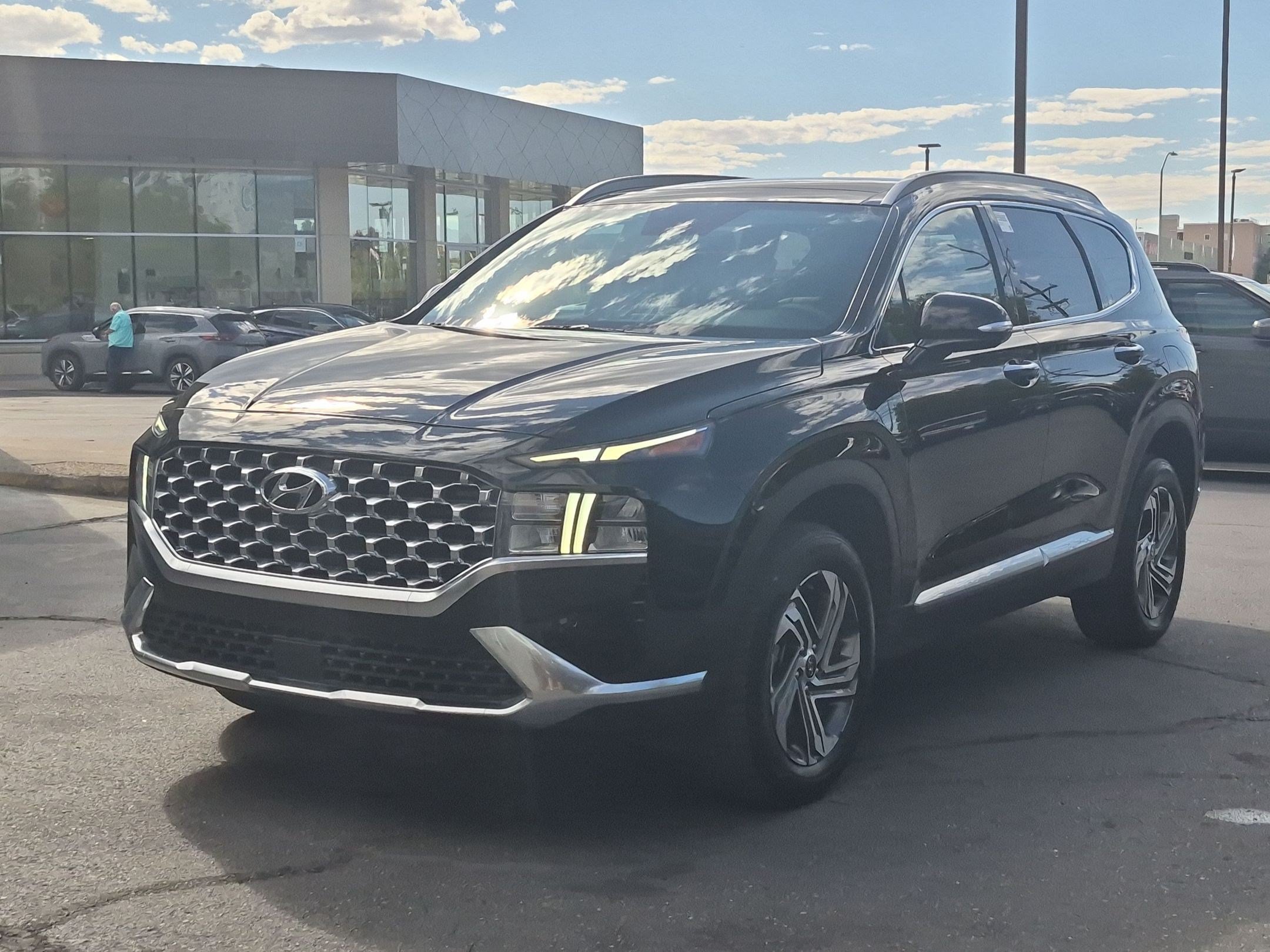 Certified 2023 Hyundai Santa Fe SEL w/ Premium Package AWD/4WD image 10