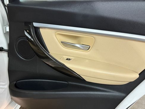 Used 2018 BMW 330i 330i w/ Convenience Package image 21