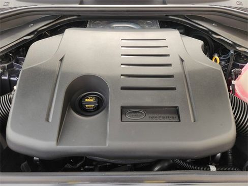 New 2026 Land Rover Range Rover SE image 21