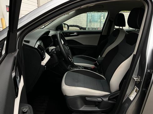 Used 2025 Volkswagen Taos S image 10