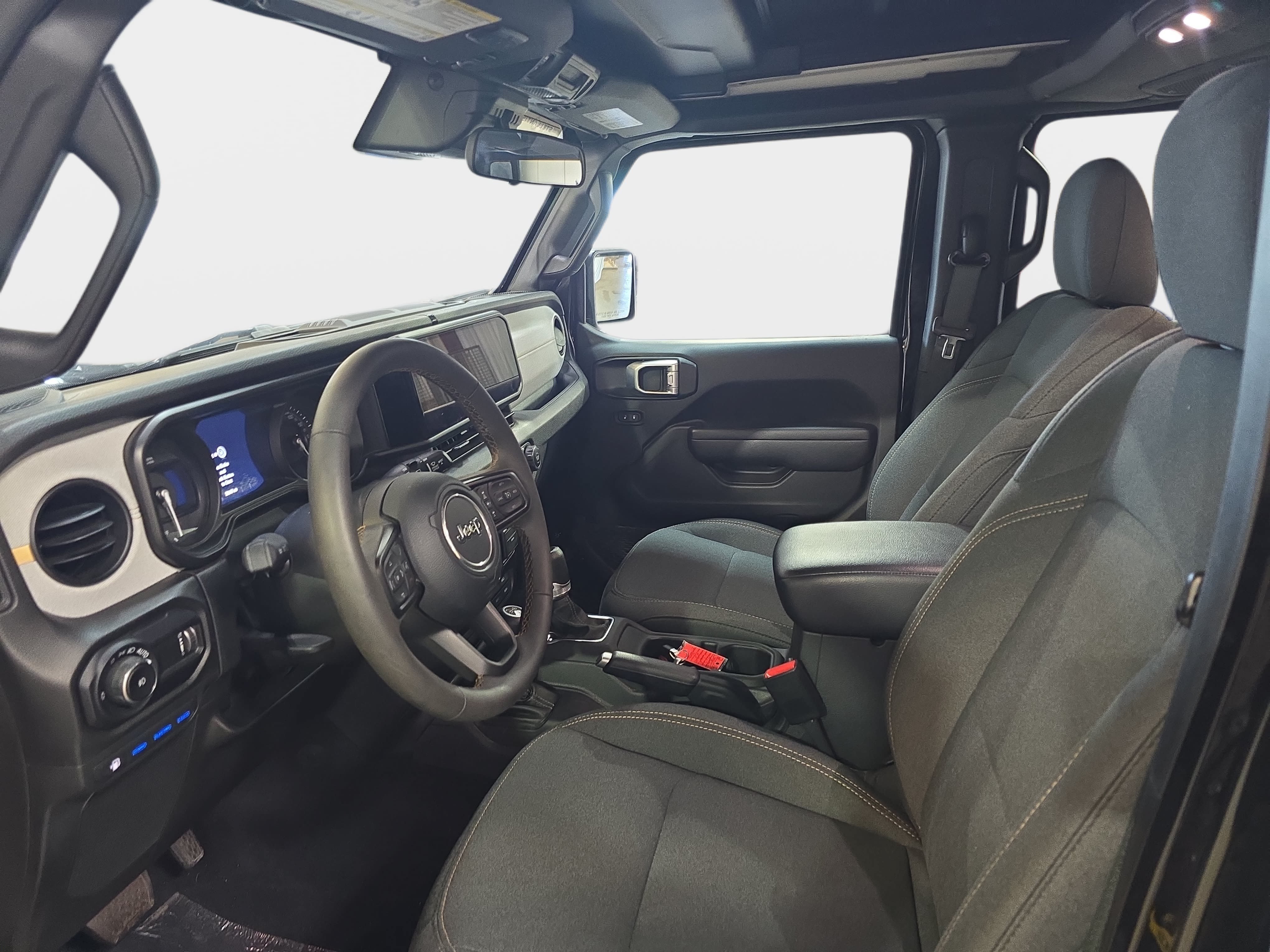 Used 2024 Jeep Wrangler Unlimited w/ Convenience Group AWD/4WD image 13