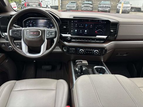 Used 2023 GMC Sierra 1500 SLT w/ SLT Premium Plus Package AWD/4WD image 10