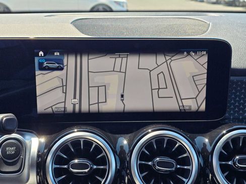 Used 2024 Mercedes-Benz EQB 250+ image 27
