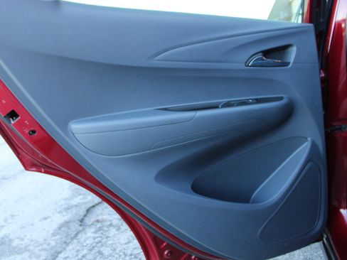 Used 2020 Chevrolet Bolt Premier w/ Infotainment Package image 35