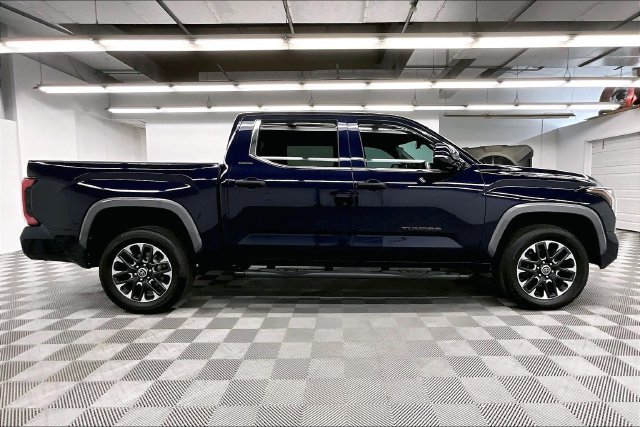 Used 2024 Toyota Tundra Limited AWD/4WD image 16