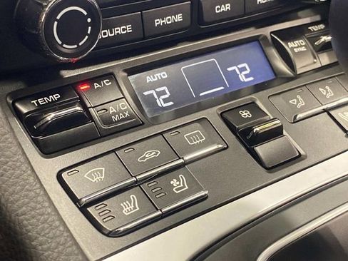 Used 2017 Porsche 911 Carrera image 25