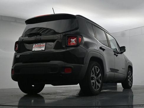 Used 2017 Jeep Renegade Altitude FWD image 36