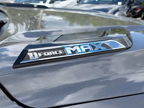 Used 2024 Toyota Tundra Limited AWD/4WD image 11