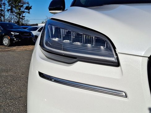 Used 2024 Lincoln Aviator AWD w/ Premium Package image 28