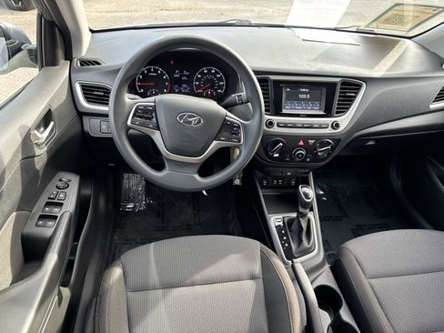 Used 2021 Hyundai Accent SE image 8