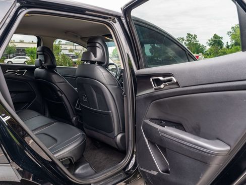 Used 2024 Kia Sportage EX FWD image 13
