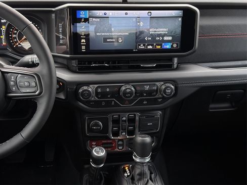 New 2025 Jeep Gladiator Rubicon w/ Convenience Group image 14