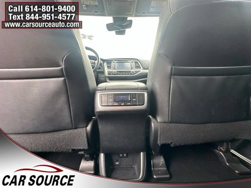 Used 2019 Toyota Highlander XLE AWD/4WD image 21