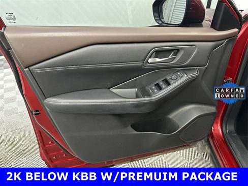 Used 2023 Nissan Rogue SV w/ SV Premium B Package image 11