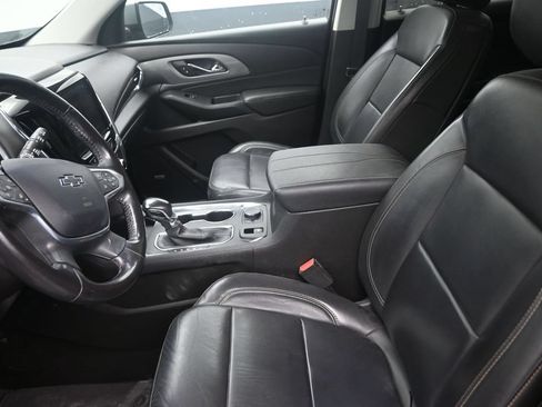 Used 2021 Chevrolet Traverse RS FWD image 12