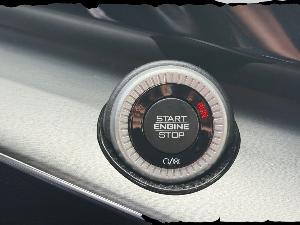 Used 2023 Jeep Wagoneer Series II RWD image 18
