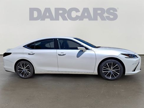 Used 2023 Lexus ES 350 w/ Premium Package FWD image 8