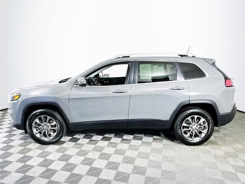 Used 2020 Jeep Cherokee Latitude Plus w/ Cold Weather Group image 4