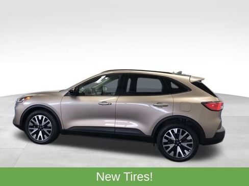 Certified 2020 Ford Escape SE Sport image 2