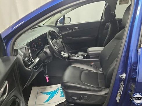 Used 2024 Kia Sportage EX image 9