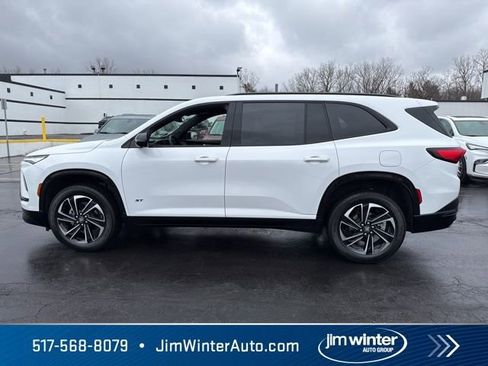 Used 2025 Buick Enclave Sport Touring image 9