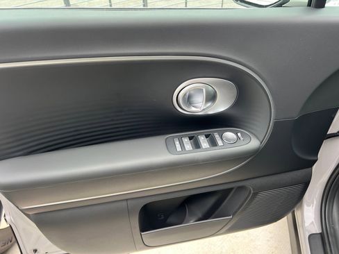 New 2026 Hyundai Ioniq 9 SE image 8