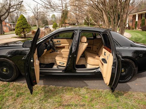 Used 2014 Rolls-Royce Ghost image 39