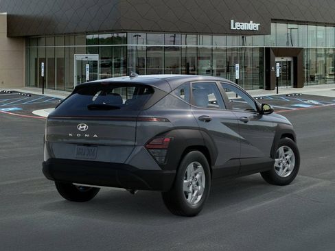 New 2026 Hyundai Kona SE image 4