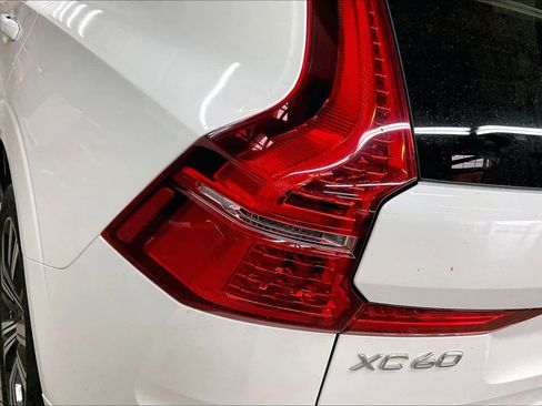 Used 2022 Volvo XC60 B5 Inscription w/ Advanced Package image 30