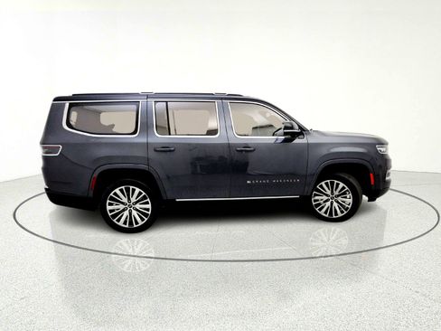 Used 2023 Jeep Grand Wagoneer Series III image 9