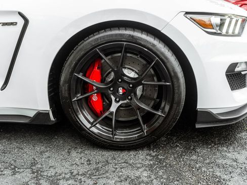 Used 2017 Ford Mustang Shelby GT350 w/ Electronics Package RWD image 5