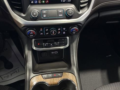 Used 2021 GMC Acadia SLE w/ Driver Convenience Package image 24