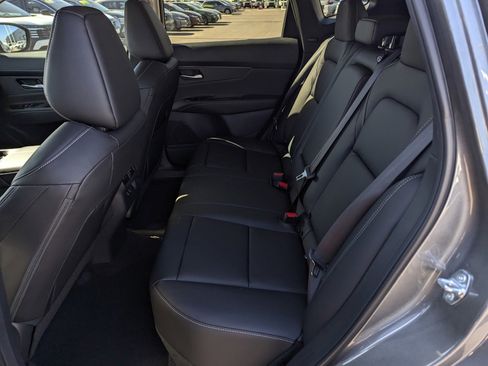 New 2026 Nissan Murano SV AWD/4WD image 8