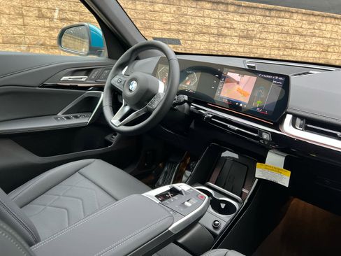 Used 2025 BMW X1 xDrive28i w/ Convenience Package image 11