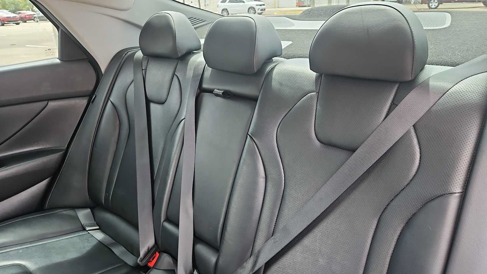 Used 2024 Hyundai Elantra Limited FWD image 25
