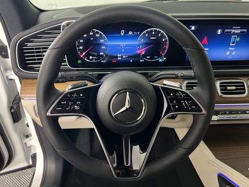 New 2025 Mercedes-Benz GLS 450 4MATIC image 28