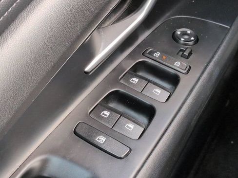 Used 2025 Hyundai Elantra SEL FWD image 23