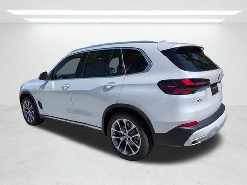 New 2026 BMW X5 sDrive40i w/ Premium Package RWD image 6