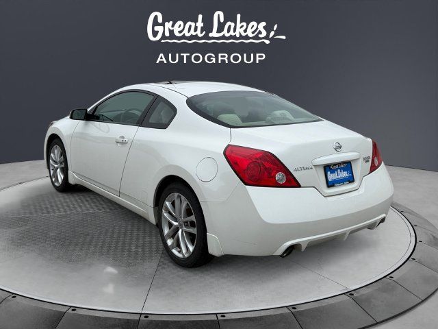 Used 2011 Nissan Altima 3.5 SR FWD image 3