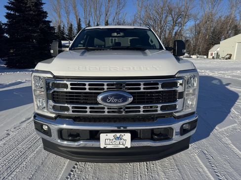 Used 2023 Ford F250 XLT w/ FX4 Off-Road Package image 3